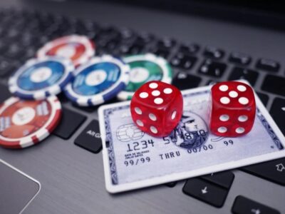 Betting on Online Games