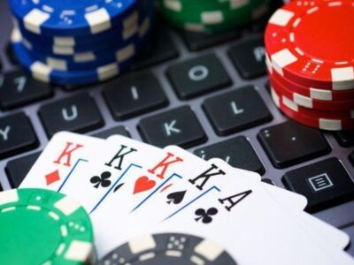 What types of games can I find on online casino sites